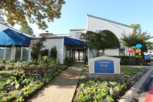 Pleasant Pointe Apartments