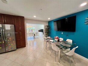 101 SW 58th Ave in Plantation, FL - Building Photo - Building Photo