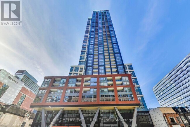 property at 108-3108 Peter St