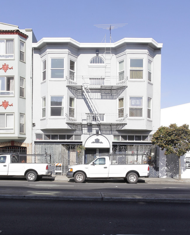 684-688 Guerrero St in San Francisco, CA - Foto de edificio - Building Photo