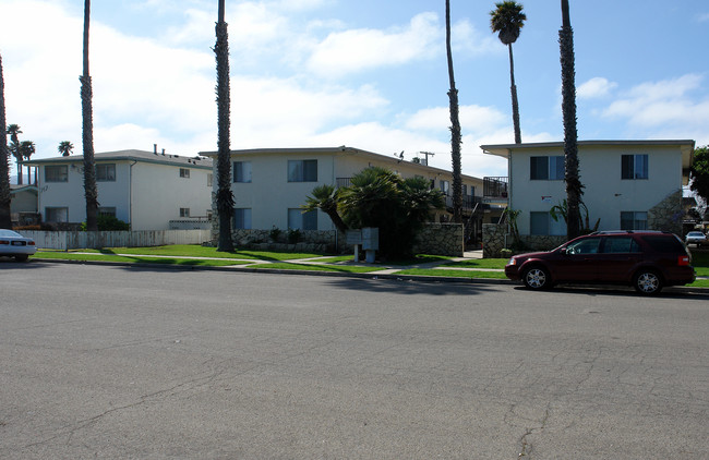 723-725 N 4th St in Lompoc, CA - Building Photo - Building Photo