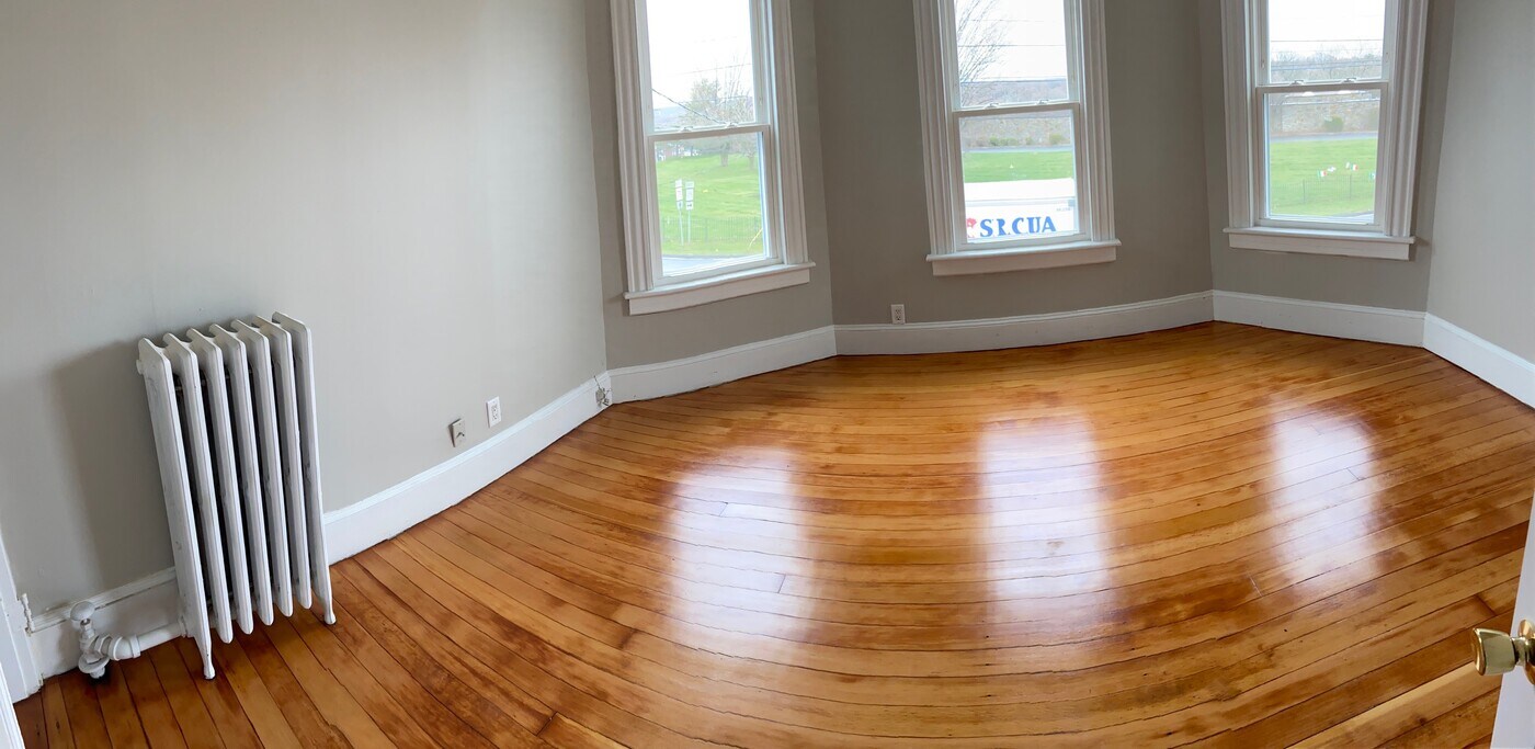 1330 Stanley St, Unit 1326-2B in New Britain, CT - Building Photo