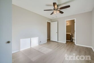 8301 Thomas Ave N in Minneapolis, MN - Building Photo - Building Photo