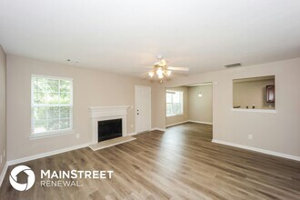 4614 Raven Wood Loop in Union City, GA - Building Photo - Building Photo