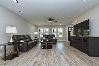 146 N Trigg Ave in Gallatin, TN - Building Photo - Building Photo