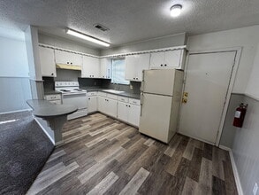 2116 40th St in Lubbock, TX - Building Photo - Building Photo