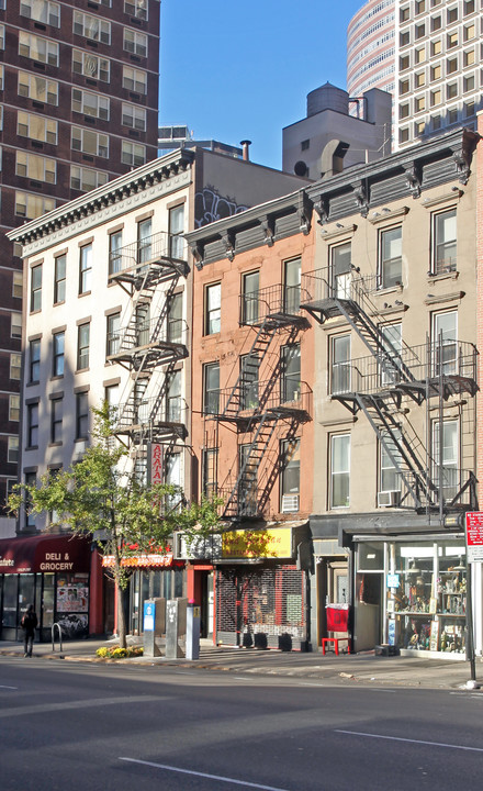 1049-1051 Second Ave in New York, NY - Foto de edificio