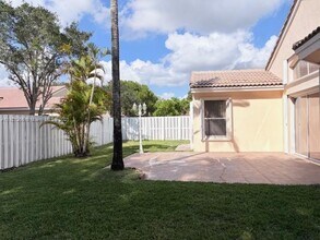 1520 SW 193rd Ave in Pembroke Pines, FL - Building Photo - Building Photo