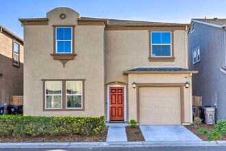 761 Ashwick Loop in Sacramento, CA - Building Photo - Building Photo