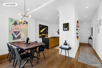 325 W Broadway in New York, NY - Foto de edificio - Building Photo