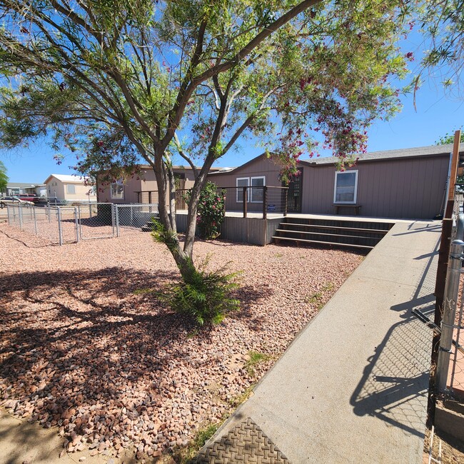 property at 21533 W Laura St