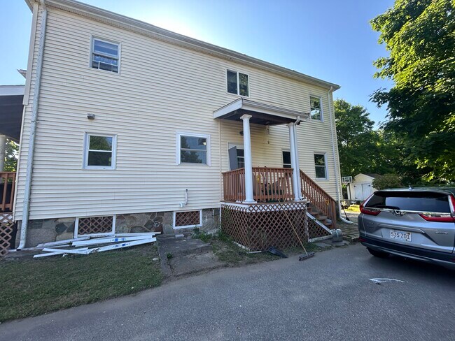 55 Cushing Ave, Unit 1 in Brockton, MA - Building Photo - Building Photo