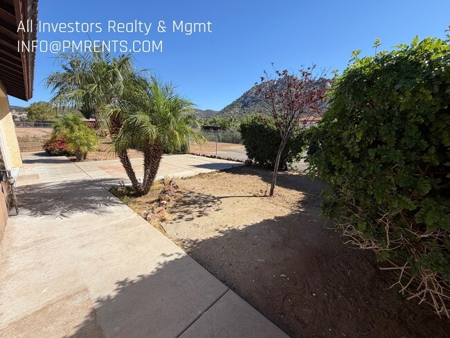 24916 Sao Paulo Way in Ramona, CA - Building Photo - Building Photo