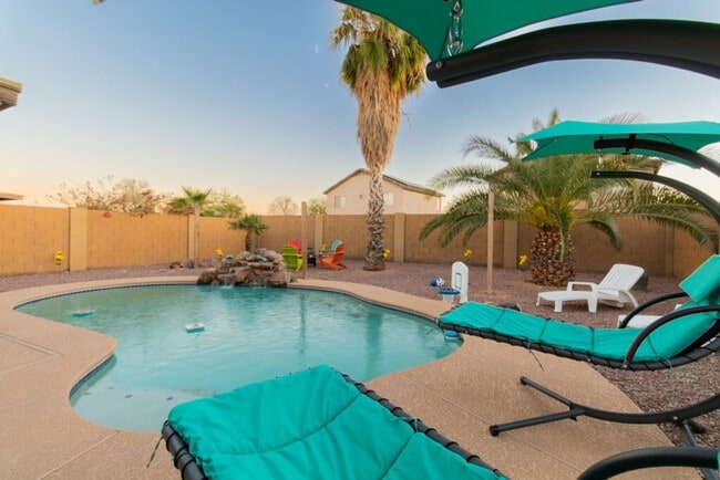 1387 E 10th Pl in Casa Grande, AZ - Foto de edificio - Building Photo