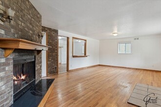 3744 Toepfer Rd in Warren, MI - Foto de edificio - Building Photo