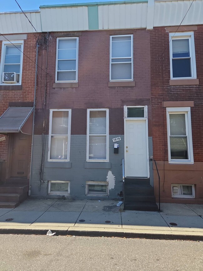 1816 S Chadwick St in Philadelphia, PA - Building Photo - Building Photo