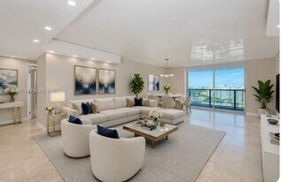 1904 S Ocean Dr in Hallandale Beach, FL - Building Photo