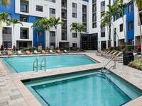 AMLI 8800 in Doral, FL - Building Photo - Building Photo