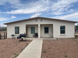 8487 Roseway Dr, Unit B in El Paso, TX - Building Photo