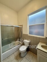 2315 Mission St in San Francisco, CA - Foto de edificio - Building Photo