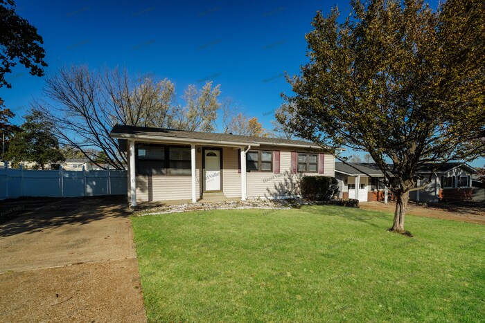 10835 Antrill Dr in St. Louis, MO - Building Photo