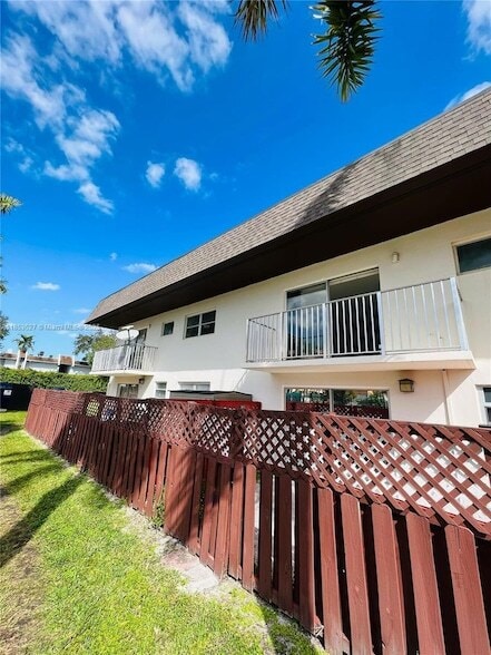 8601 SW 94th St, Unit 204W in Miami, FL - Building Photo - Building Photo