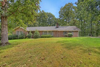 314 Powder Mill Dr in Ashland City, TN - Building Photo - Building Photo