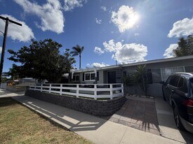 4570 Onondaga Ave in San Diego, CA - Building Photo