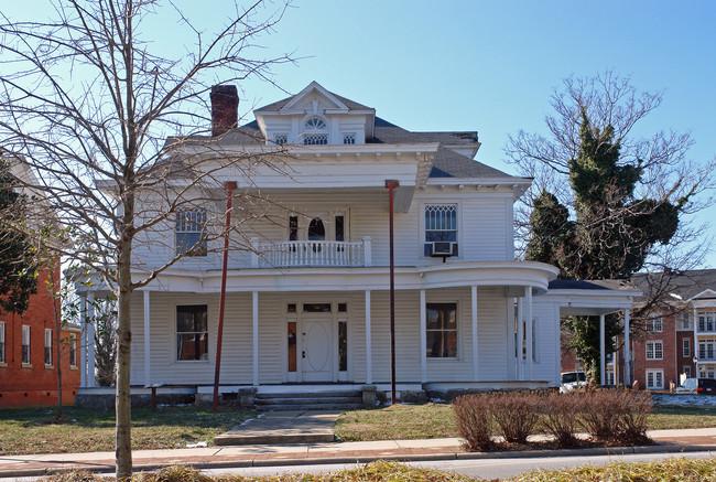 336 Martin Luther King Jr Dr in Greensboro, NC - Building Photo - Building Photo