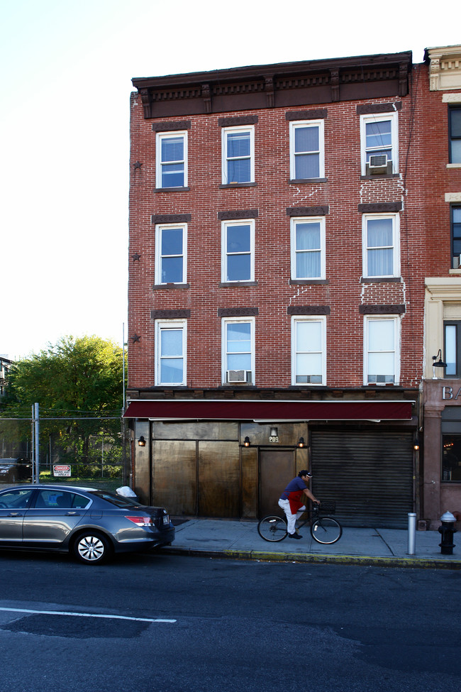 209 4th Ave in Brooklyn, NY - Foto de edificio - Building Photo