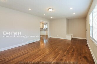 7624 Nall Ave in Prairie Village, KS - Building Photo - Building Photo