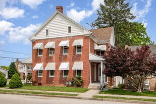 303 Ridge Ave in Mcsherrystown, PA - Building Photo