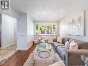 67 Glenburn Ave in Toronto, ON - Building Photo - Building Photo