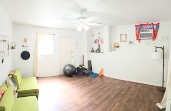 1523 Thurston Ave in Honolulu, HI - Building Photo - Building Photo