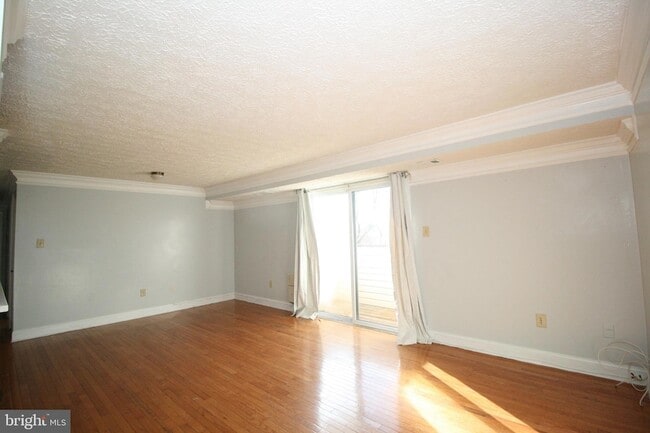 19517 Gunners Branch Rd, Unit 424 in Germantown, MD - Foto de edificio - Building Photo