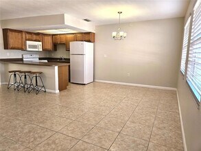 220 Park Blvd N, Unit 202 in Venice, FL - Building Photo - Building Photo