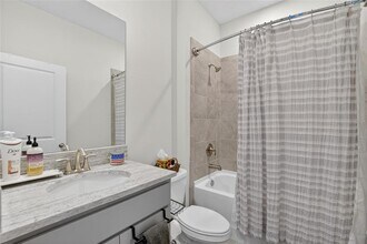 152 Bright Ibis Ave in Apollo Beach, FL - Building Photo - Building Photo