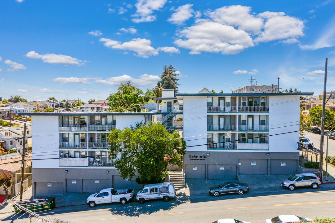 Lake Hill Apartments in Oakland, CA - Building Photo