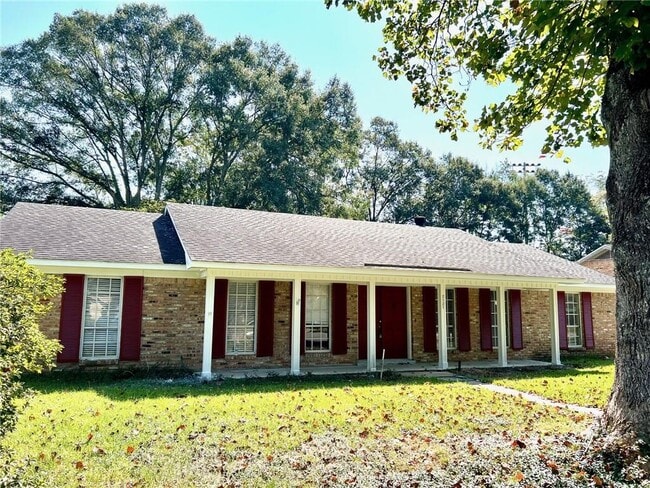 property at 2121 Woodhillcrest Dr