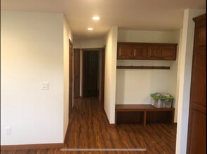 1402 Maple Dr in Rockland, WI - Foto de edificio - Building Photo