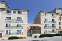 Adda & Paul Safran Senior Housing in Venice, CA - Foto de edificio - Building Photo