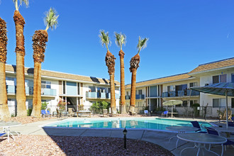 Windsor Apartments in Las Vegas, NV - Building Photo - Building Photo