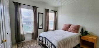 35-37 Washington Ave in Keene, NH - Building Photo