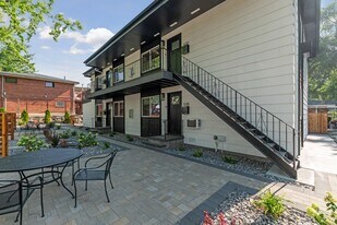 1572 Lander St in Reno, NV - Building Photo