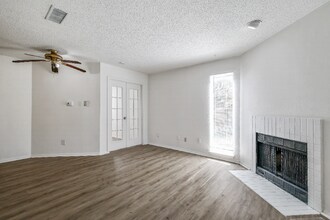 9835 Walnut St in Dallas, TX - Building Photo - Building Photo