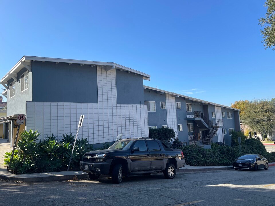 1600 N Verdugo Rd, Unit C in Glendale, CA - Building Photo