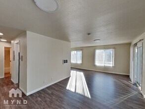 240 Athol Ave in Oakland, CA - Foto de edificio - Building Photo