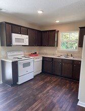 204 N Henry St in Glennville, GA - Building Photo - Building Photo