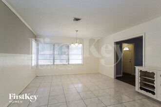 5506 Berry Creek Dr in Houston, TX - Building Photo - Building Photo