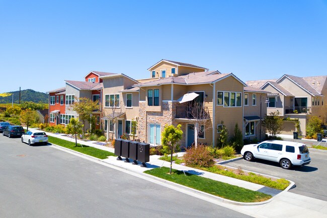 Modena at Esencia in Trabuco Canyon, CA - Foto de edificio - Building Photo